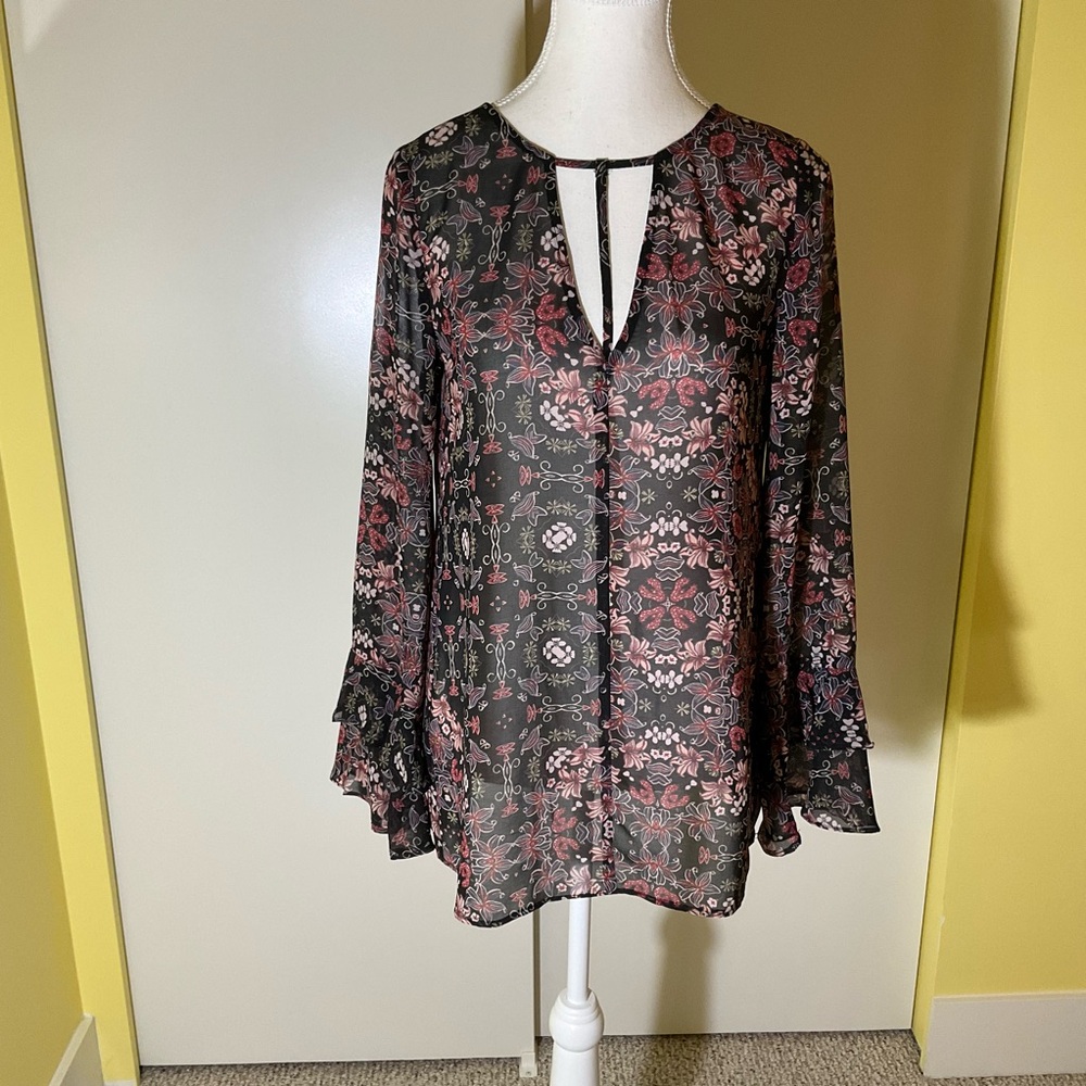 Lovely BCBG Generation Chiffon Blouse - XS